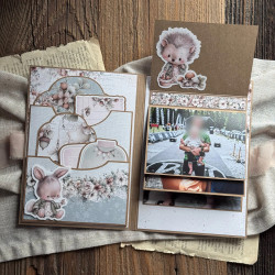 Mini album Leśna Przygoda – otwarty albumik z kieszonkami oraz wodospadem na zdjęcia, leśne zwierzaczki, odcienie zieleni i beżu