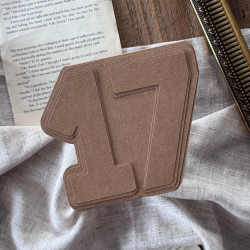 Baza 17 z wzornikiem, stylowe tło - książka, tkanina, ramka.