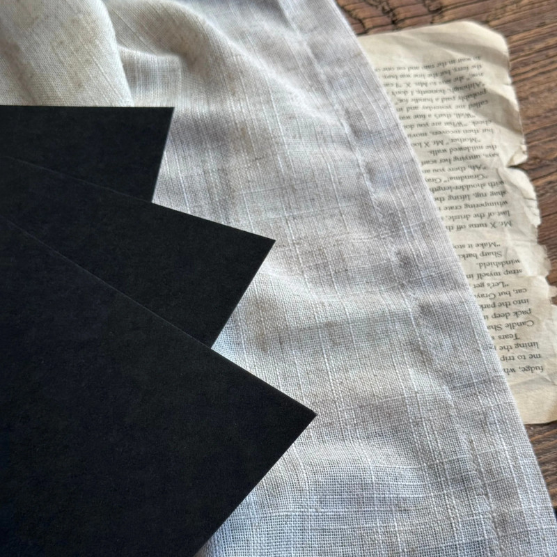 Czarny papier barwiony w masie Burano A4 250 g.