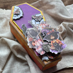 Przykład ozdobionej trumny pudełka na słodycze - halloweenowa ozdoba