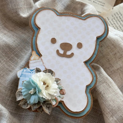 Ozdobiona kartka miś idealna na narodziny dziecka, roczek lub inne ważne okazje