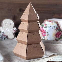 Złożona baza kalendarza adwentowego w kształcie choinki