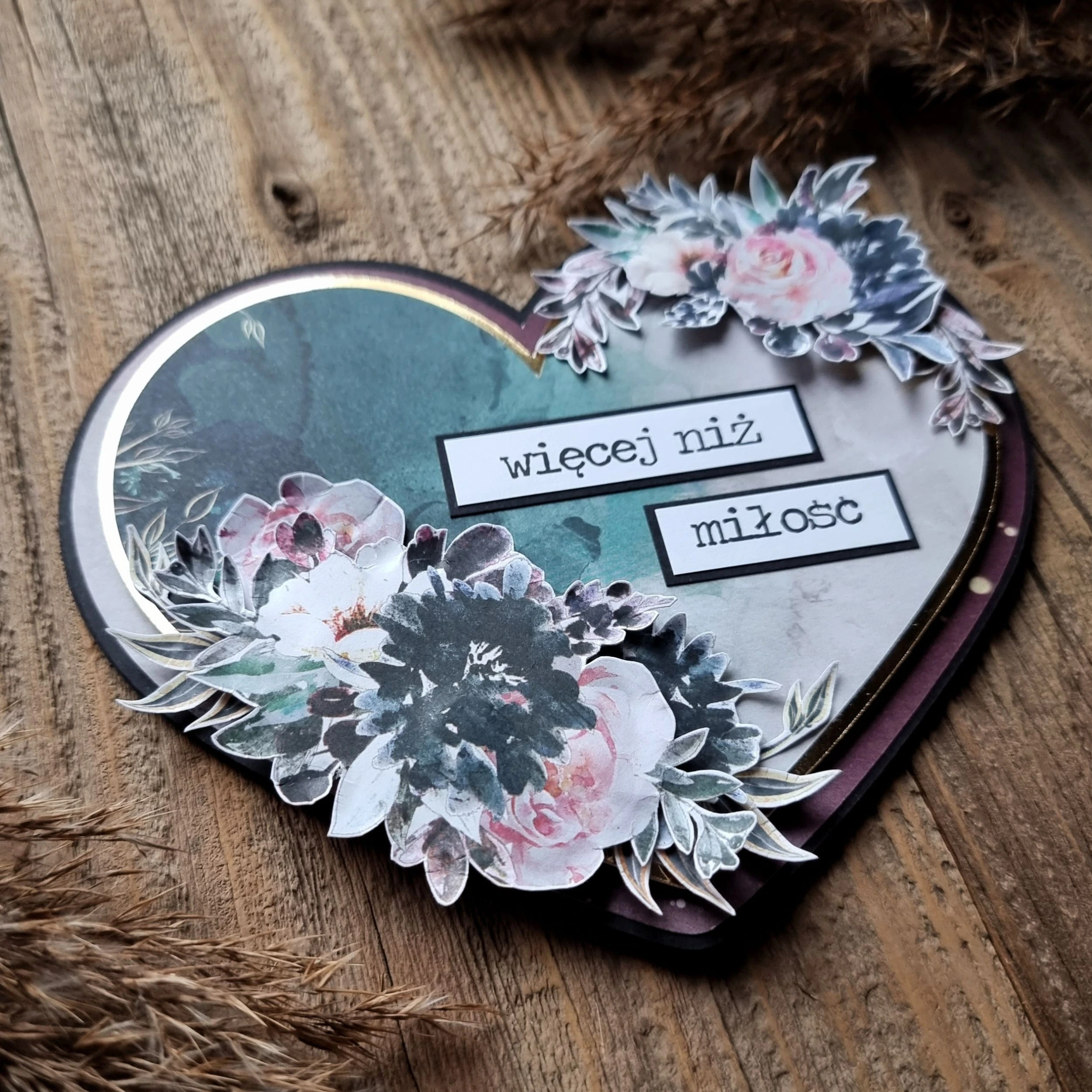 Kartka w kształcie serca z okazji rocznicy